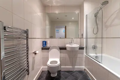 Gallery image of Spacious 2BDR Flat for 5 in City Centre in Liverpool
