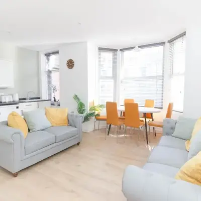No 10 Apartments