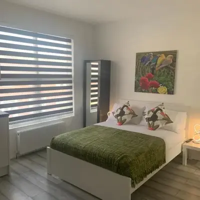 Bloomsbury House - Modern studios near Anfield