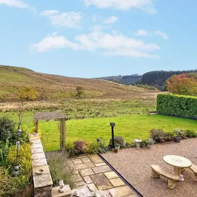 Cadshaw Country Views