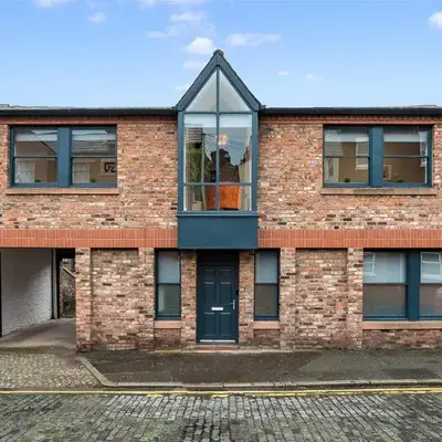 Host & Stay - The Coachouse at Pilgrim St