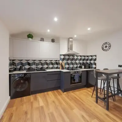 Beautiful 7 bed home